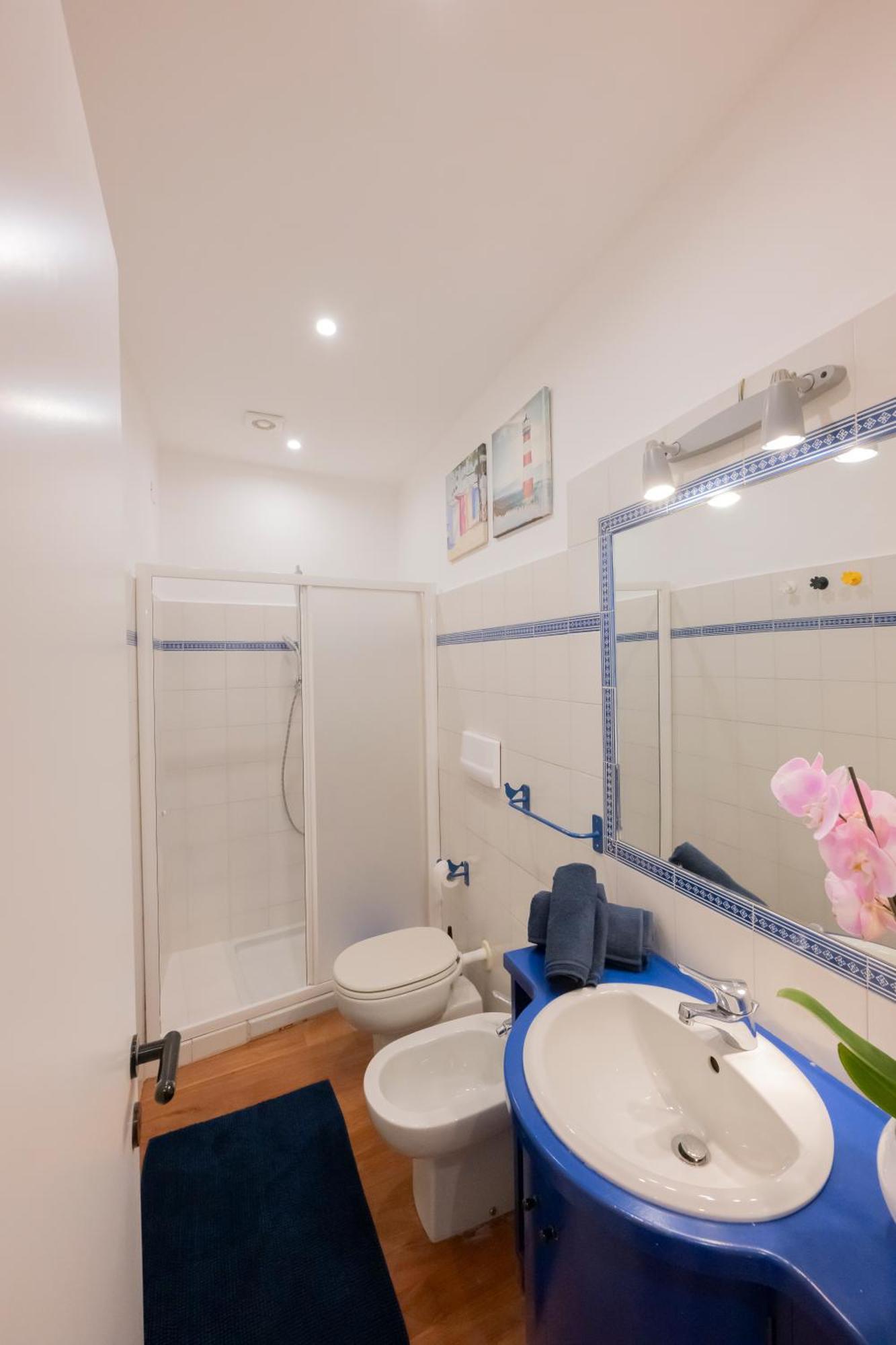 46 Santa Marta Apartment Lecco Exterior photo